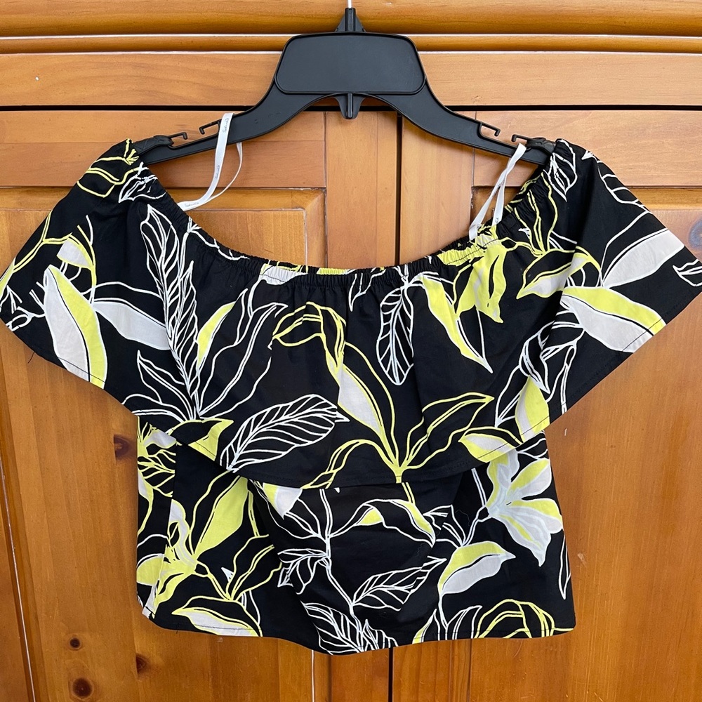 SPLENDID Cropped Floral Blouse